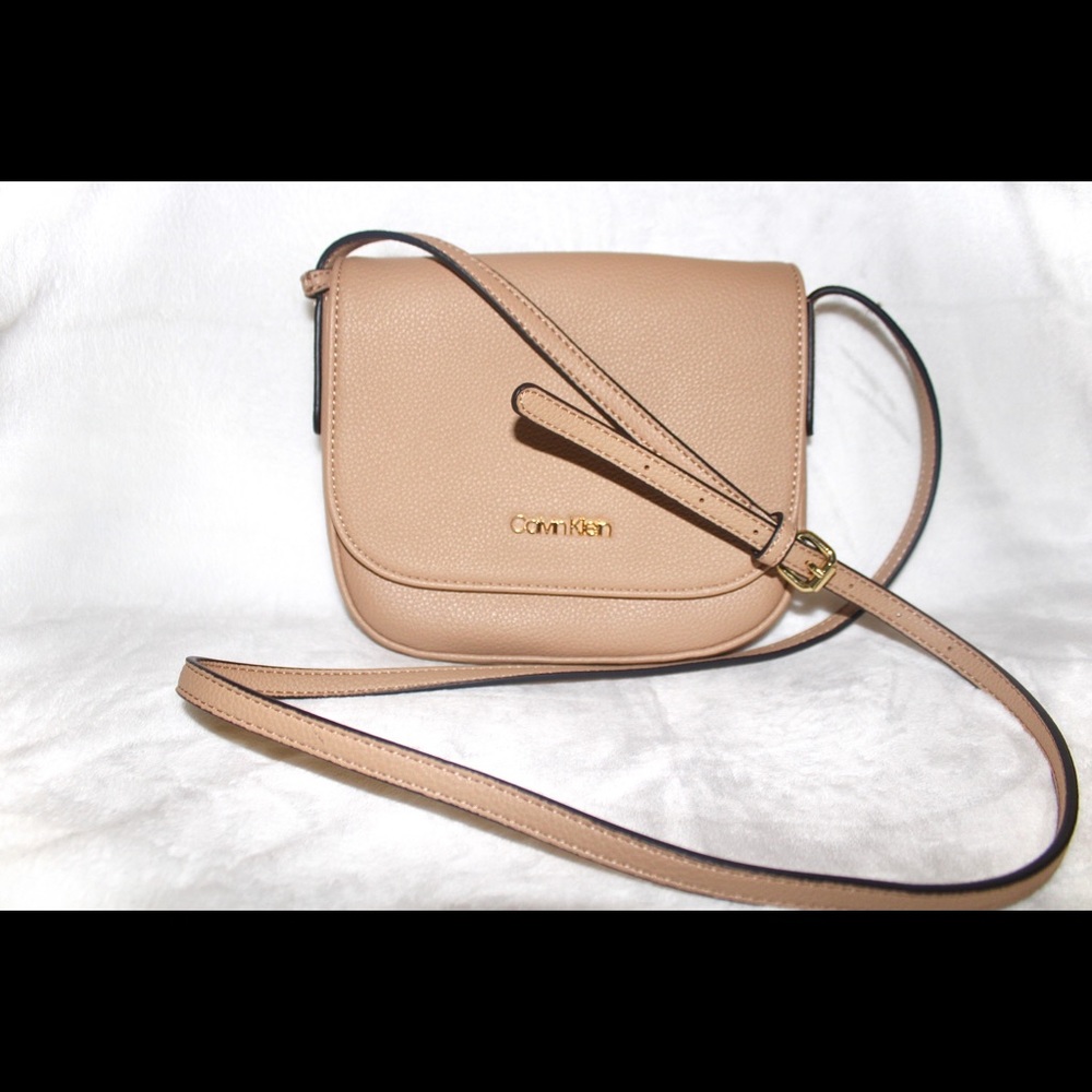 Calvin Klein (Crossbody Bag)